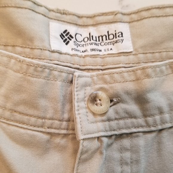 Columbia Shorts -  Cargo Style - Size 12 - Picture 5 of 12